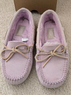 UGG Logo DAKOTA Suede Moccasins Slippers Leather Laces Lilac Pink Lined Size 5